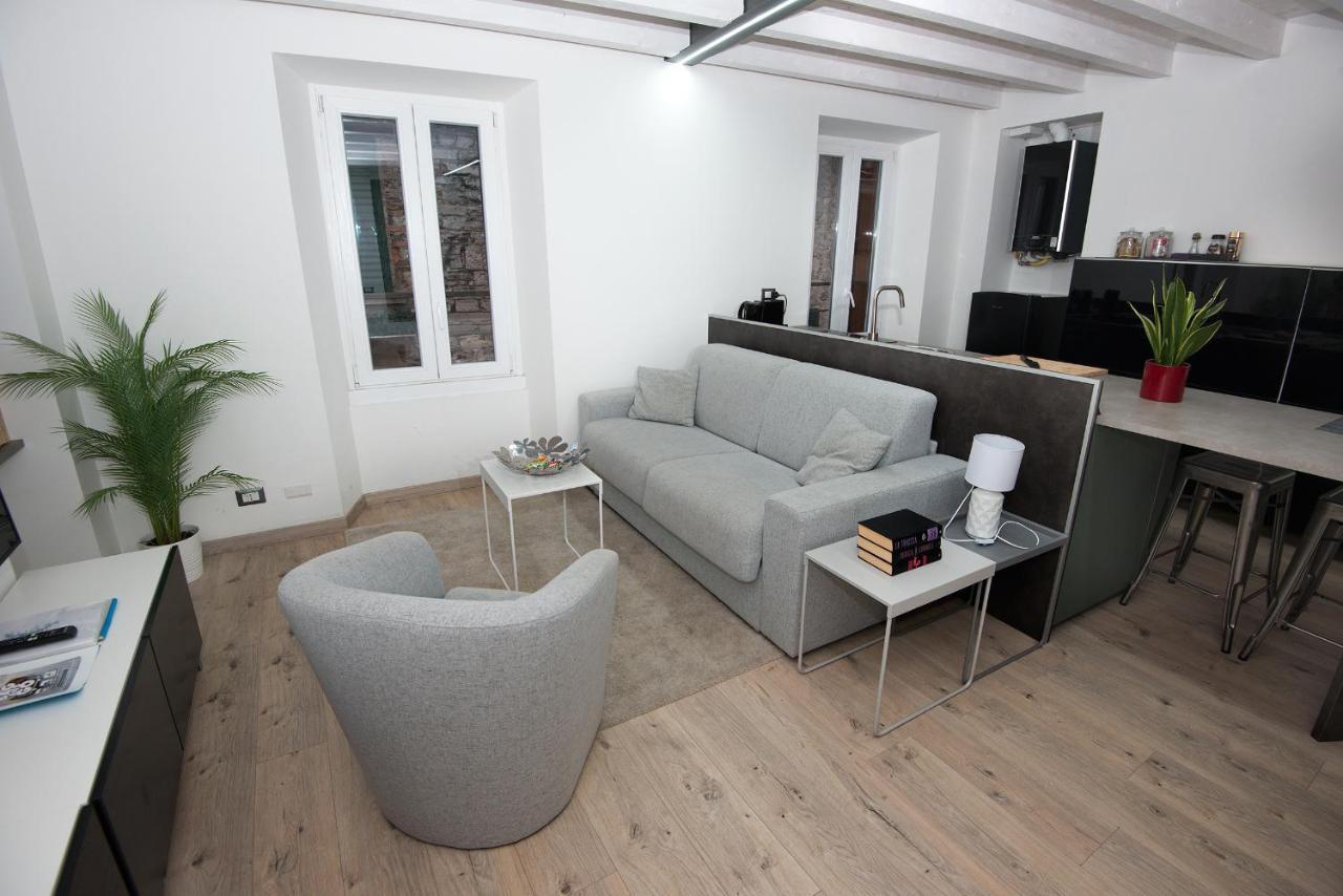 Larius Apartment Como Buitenkant foto